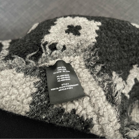 Wilfred - Diamond Mosaic Blanket Scarf - Picture 8 of 12